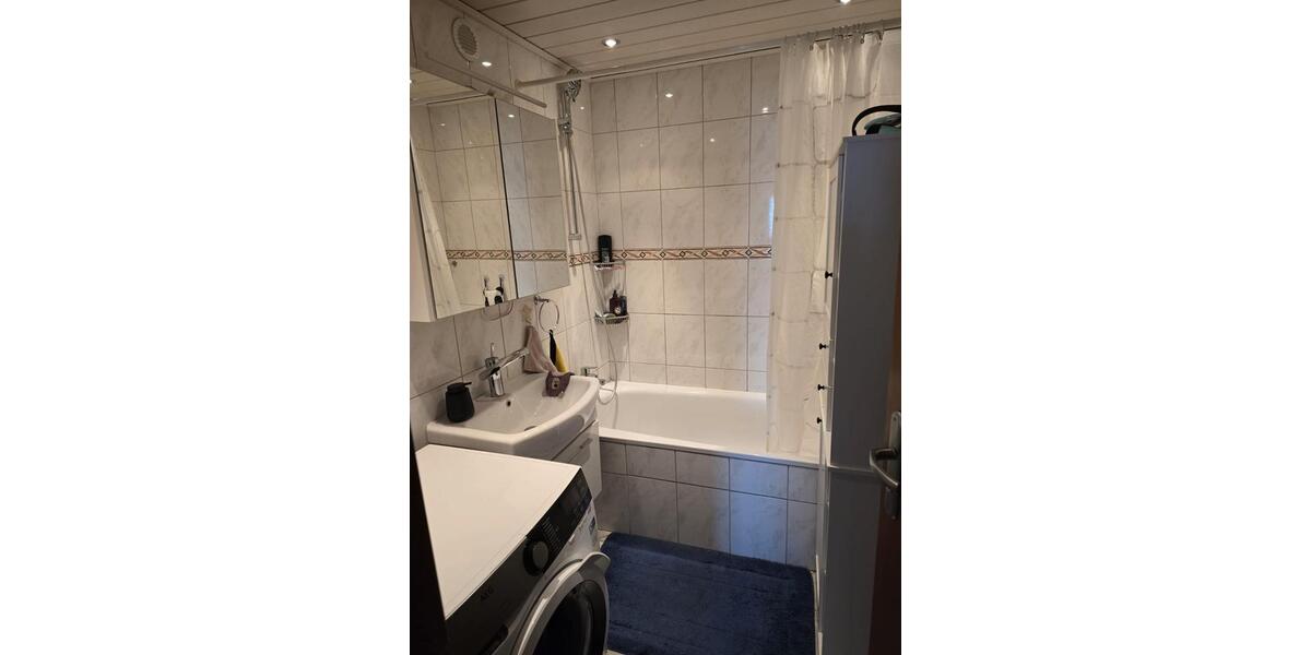 Etagenwohnung Kirchheim am Neckar - 3 Zimmer, 90 m&sup2;, 1.060&euro; | Angebot:26698179