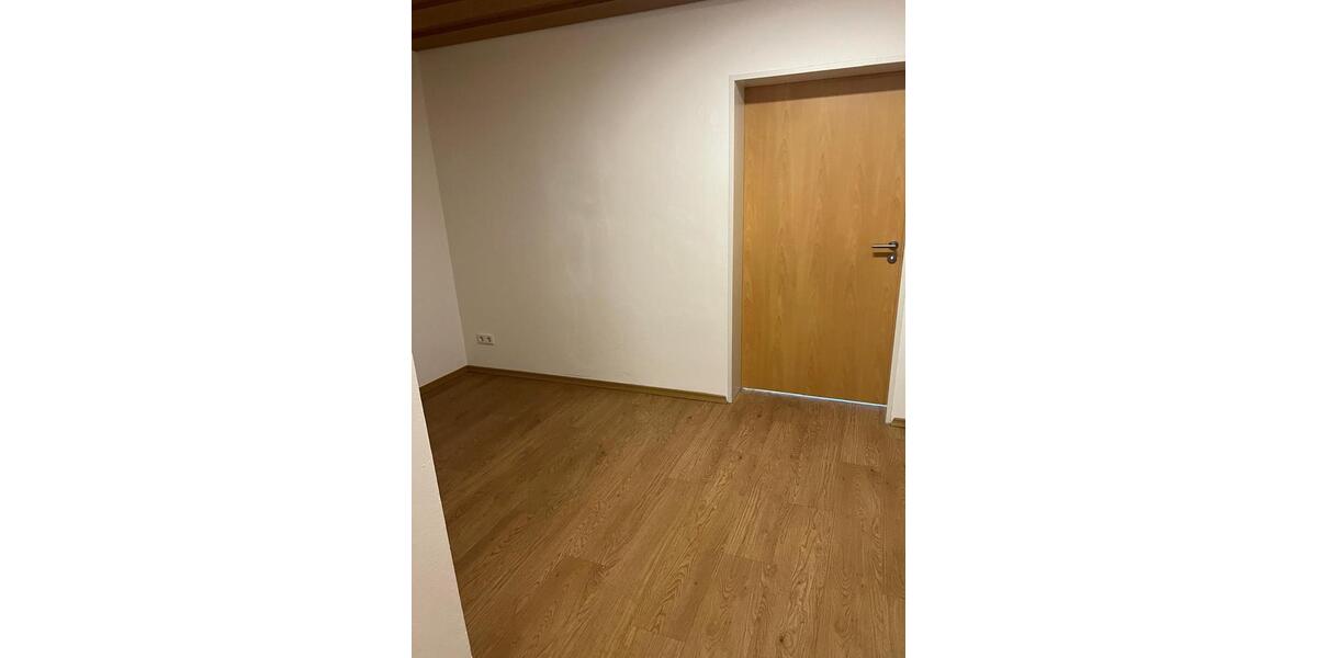 Erdgeschoßwohnung Neunburg vorm Wald - 2 Zimmer, 98 m&sup2;, 950&euro; | Angebot:26051474