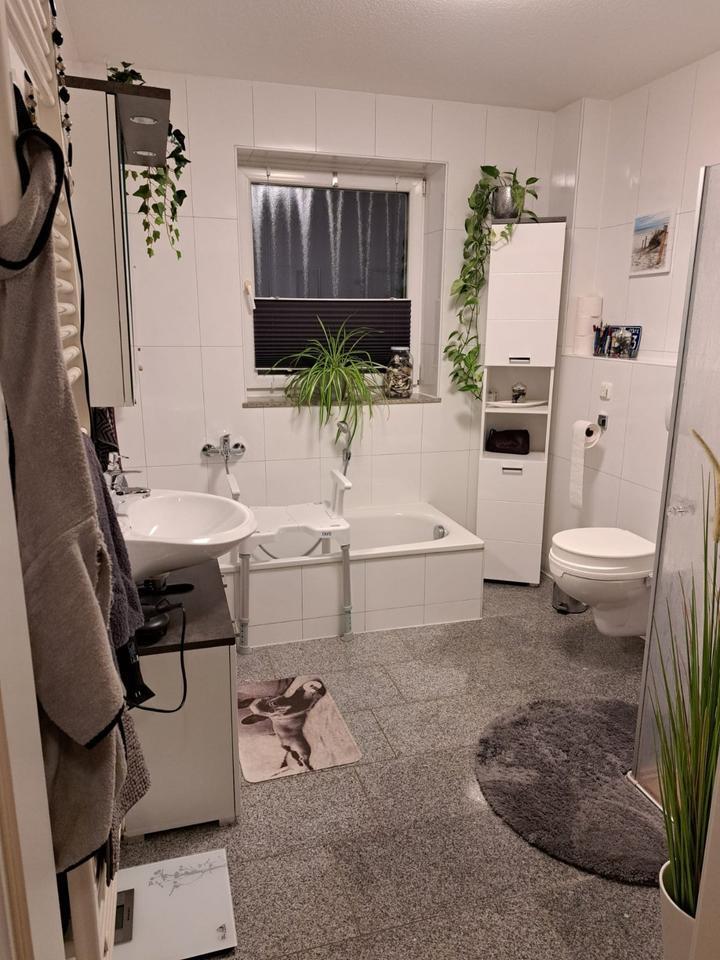 ANFRAGESTOPP Stuhr-Brinkum: Moderne 3-Zimmer-Erdgeschosswohnung n zimmer