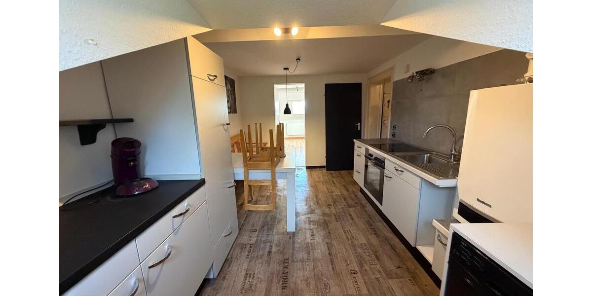 Dachgeschoßwohnung Aachen Aachen-Mitte - 1 Zimmer, 1 m&sup2;, 395&euro; | Angebot:24803276