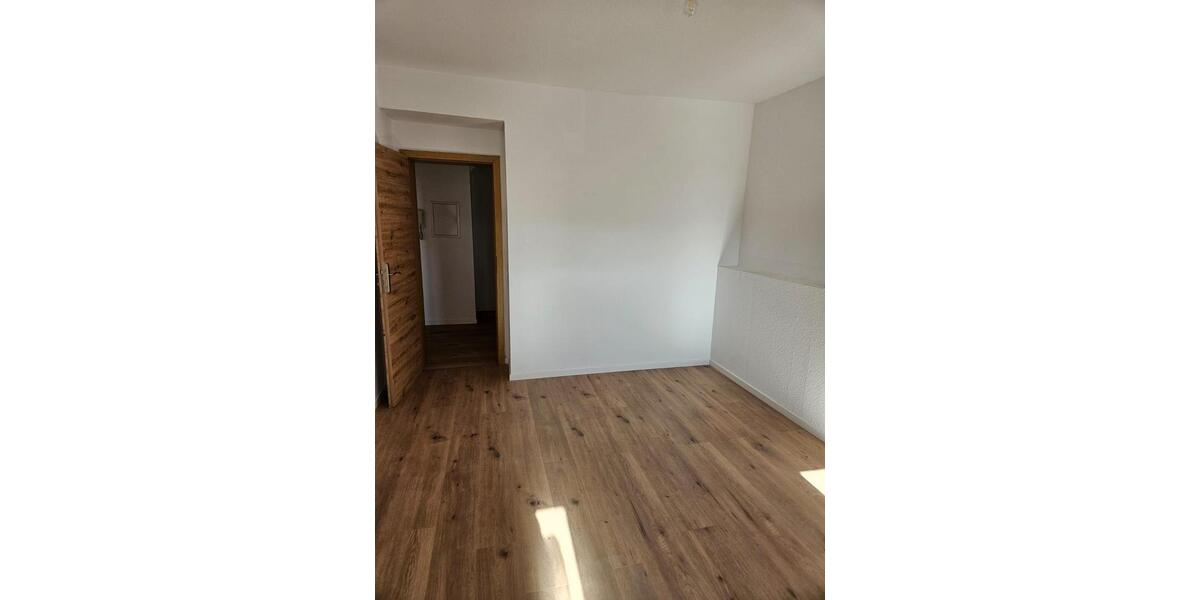 Dachgeschoßwohnung Görlitz - 1 Zimmer, 64 m&sup2;, 480&euro; | Angebot:25808030