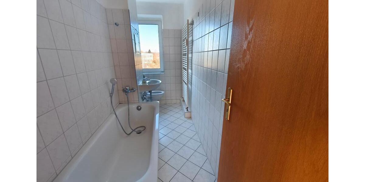 Etagenwohnung Eisleben (Lutherstadt) - 3 Zimmer, 58 m&sup2;, 393&euro; | Angebot:24670237