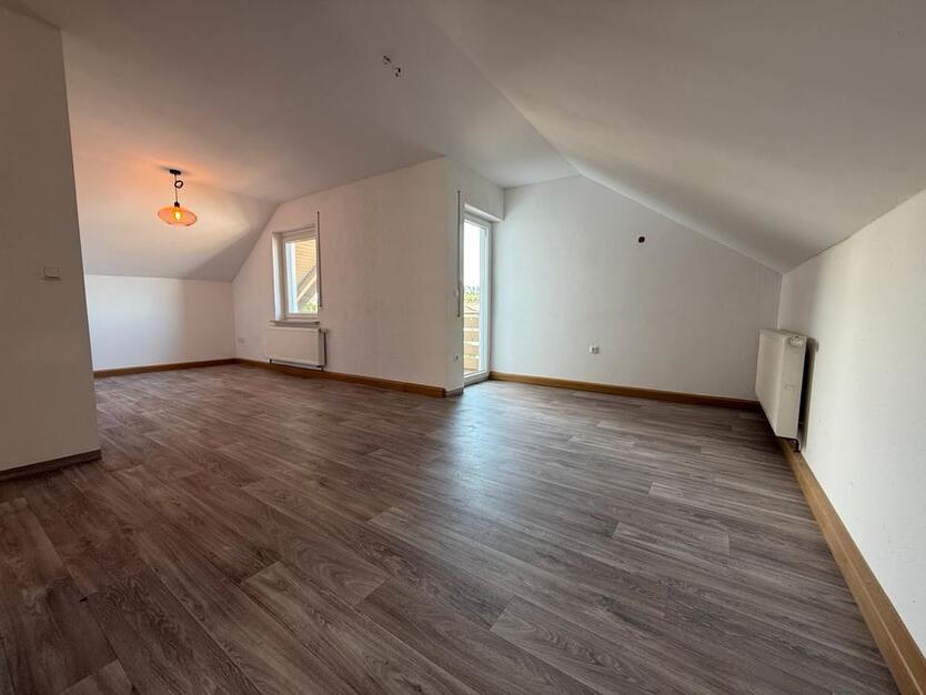 Helle 4-Zimmer Wohnung mit Balkon