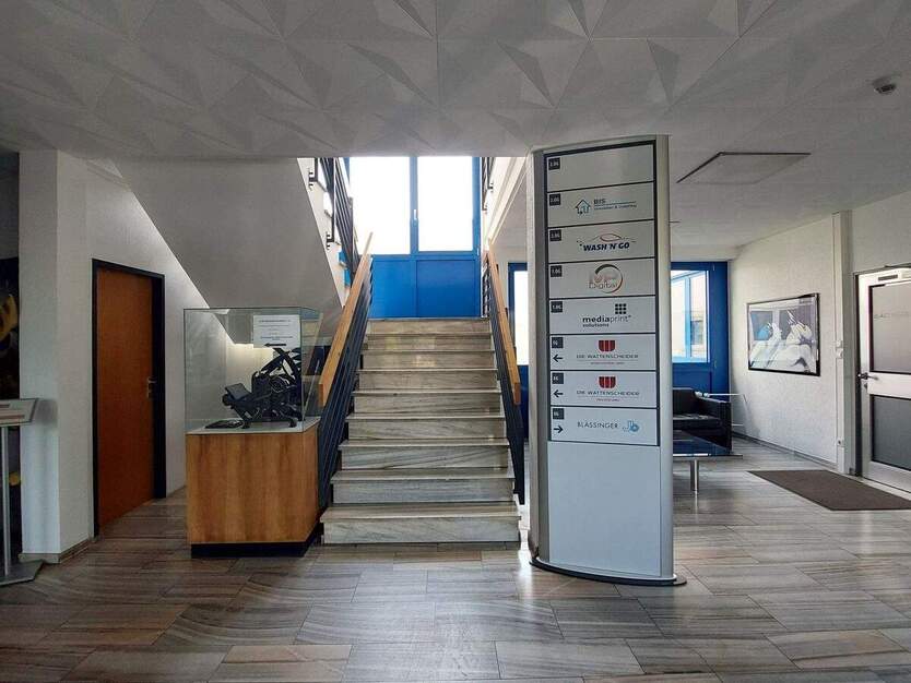 zentrale Bürofläche zur Untermiete in Wattenscheid zimmer