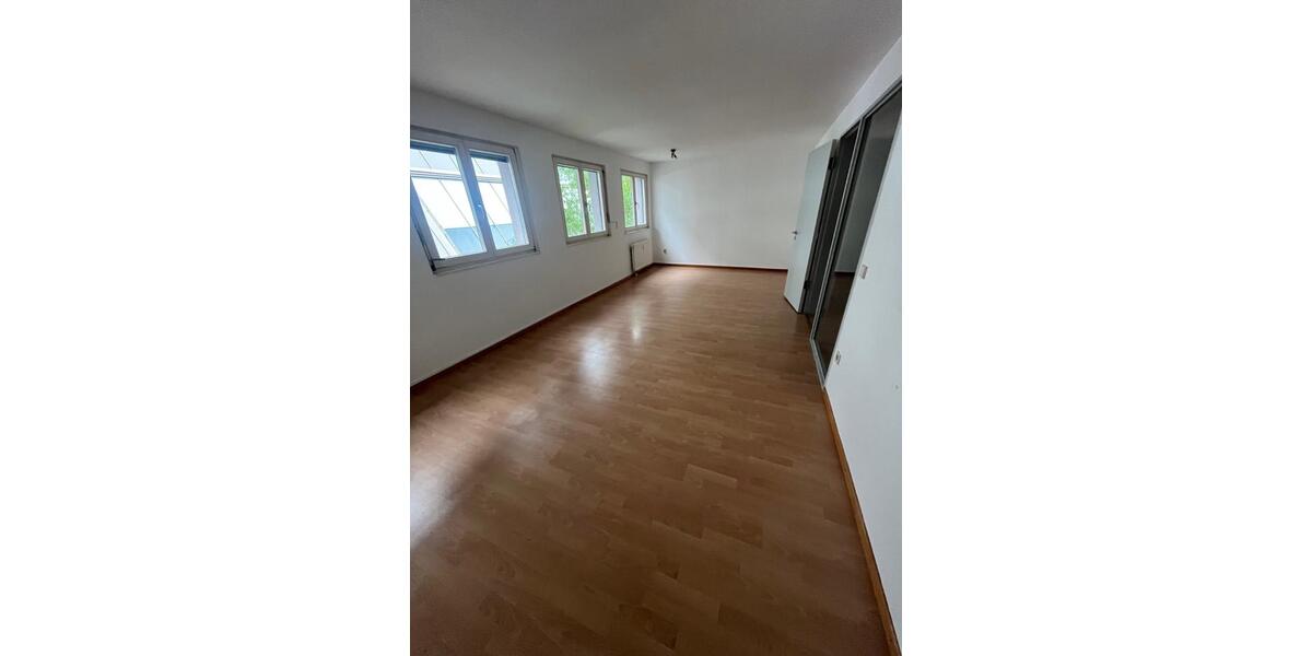 Maisonettenwohnung Freiberg - 4 Zimmer, 99 m&sup2;, 600&euro; | Angebot:24792767