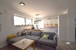 2-Zimmer-OG-Wohnung + 65,80 m² Wohnfläche + Aufzug + Balkon + Carport + EBK kann übernommen werden