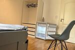 Zimmer mit eigenen Kühlschrank, Wlan, Küche, DuscheWC Teilung, Waschmaschine, und Trockner