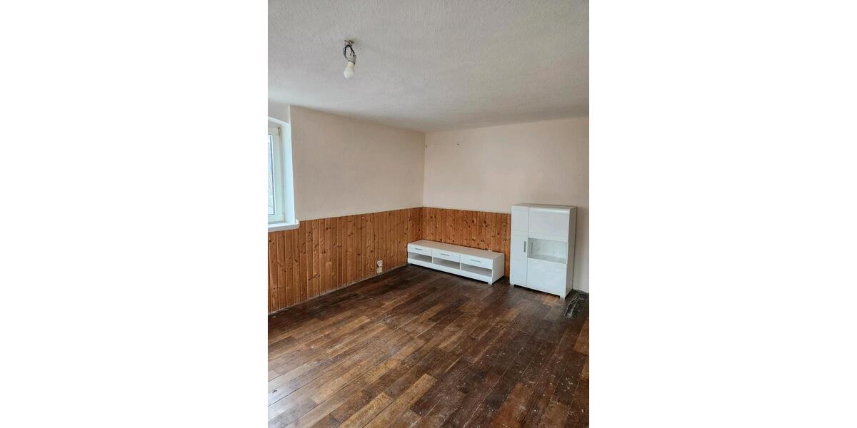 Einfamilienhaus Laichingen - 7 Zimmer, 159 m&sup2;, 1.700&euro; | Angebot:24810195