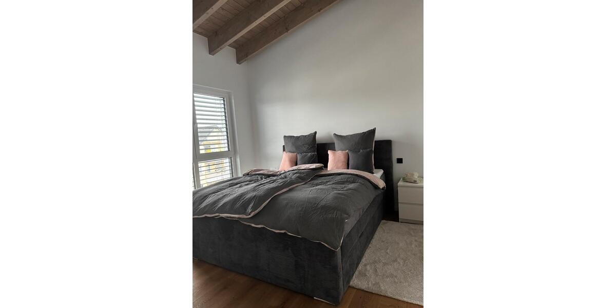 Wohnen auf Zeit Langenfeld (Rheinland) - 1 Zimmer, 25 m&sup2;, 700&euro; | Angebot:25943633