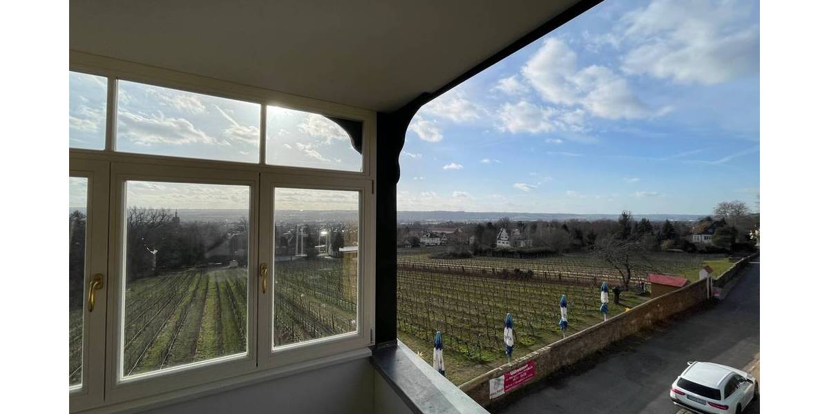 Etagenwohnung Radebeul Oberlößnitz - 3 Zimmer, 151 m&sup2;, 1.850&euro; | Angebot:25668402