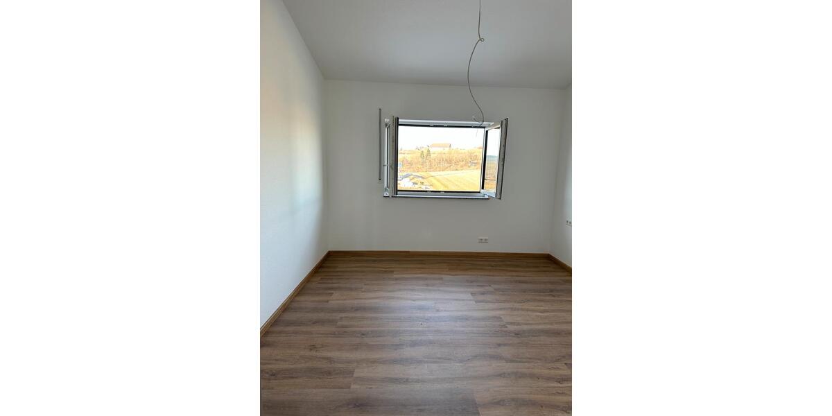 Etagenwohnung Sulz am Neckar - 4 Zimmer, 98 m&sup2;, 1.560&euro; | Angebot:24783882