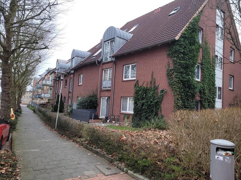 2-Zimmer-DG-Wohnung im Zentrum von Schleswig zu vermieten !