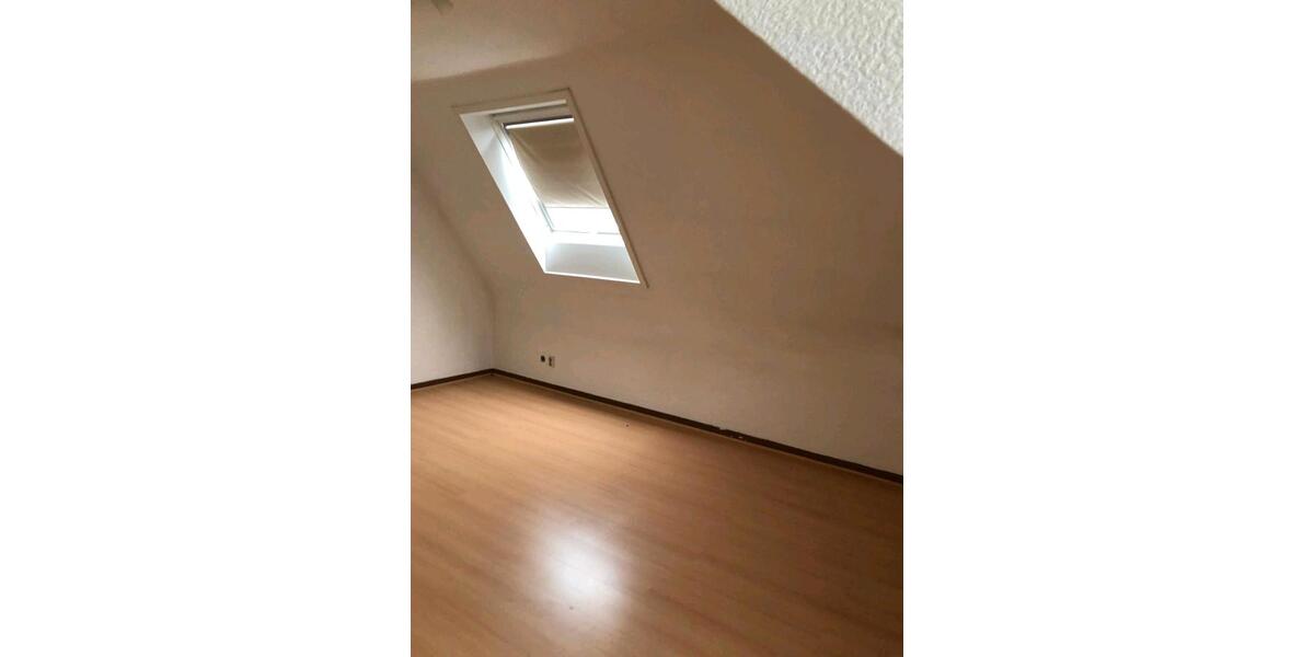 Dachgeschoßwohnung Krefeld - 2 Zimmer, 59 m&sup2;, 770&euro; | Angebot:24778093