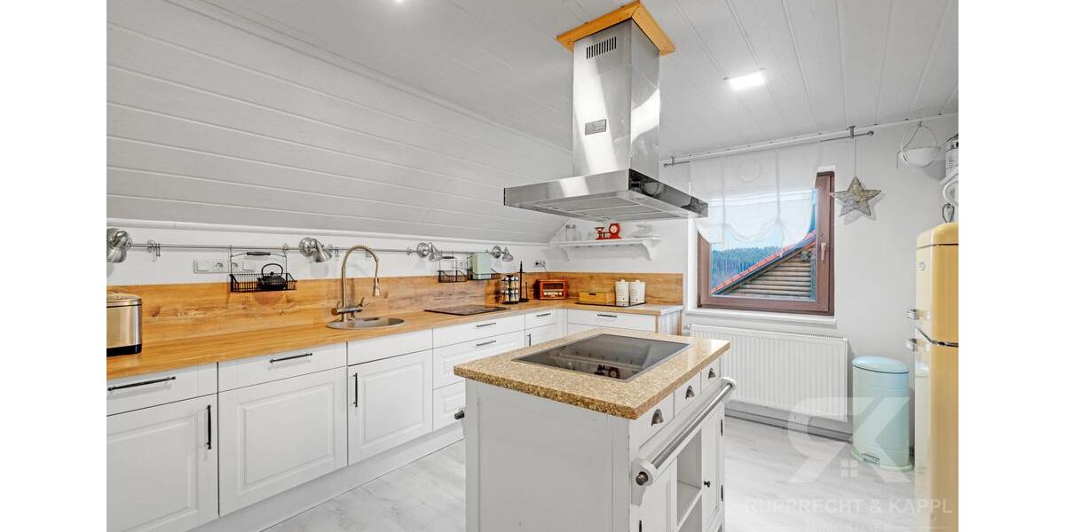 Dachgeschoßwohnung Kohlberg - 4.5 Zimmer, 130 m&sup2;, 1.000&euro; | Angebot:26492940