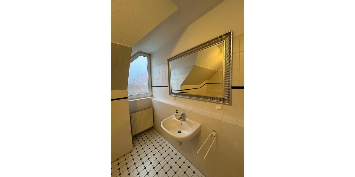 Dachgeschoßwohnung Stadthagen - 3 Zimmer, 85 m&sup2;, 820&euro; | Angebot:24850214