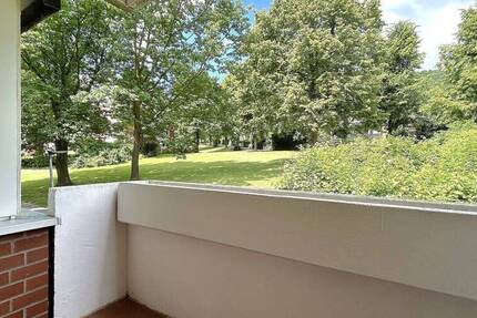 Helle, geräumige 1 Zimmerwohnung mit Balkon!