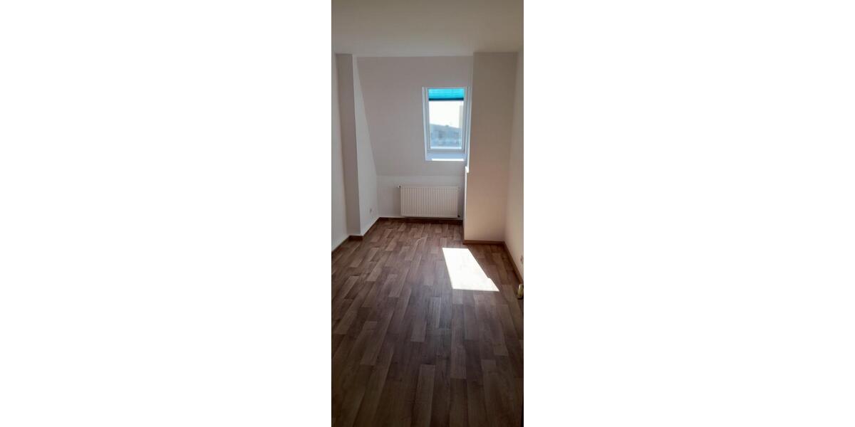Dachgeschoßwohnung Stendal - 4 Zimmer, 101 m&sup2;, 650&euro; | Angebot:26635240