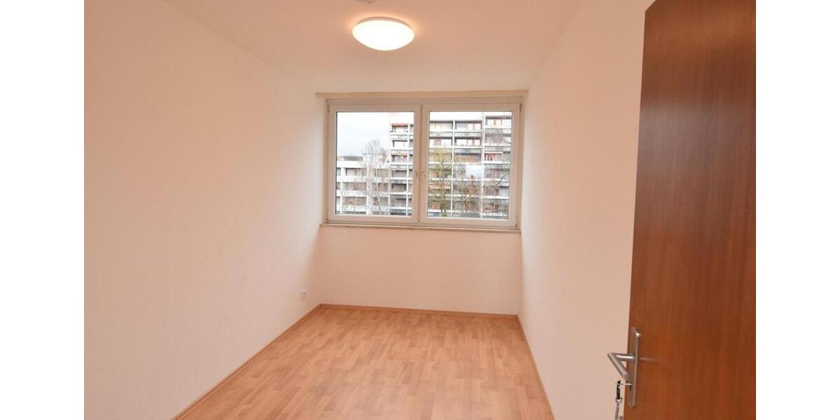 Etagenwohnung Unterhaching - 3 Zimmer, 70 m&sup2;, 1.750&euro; | Angebot:26226424