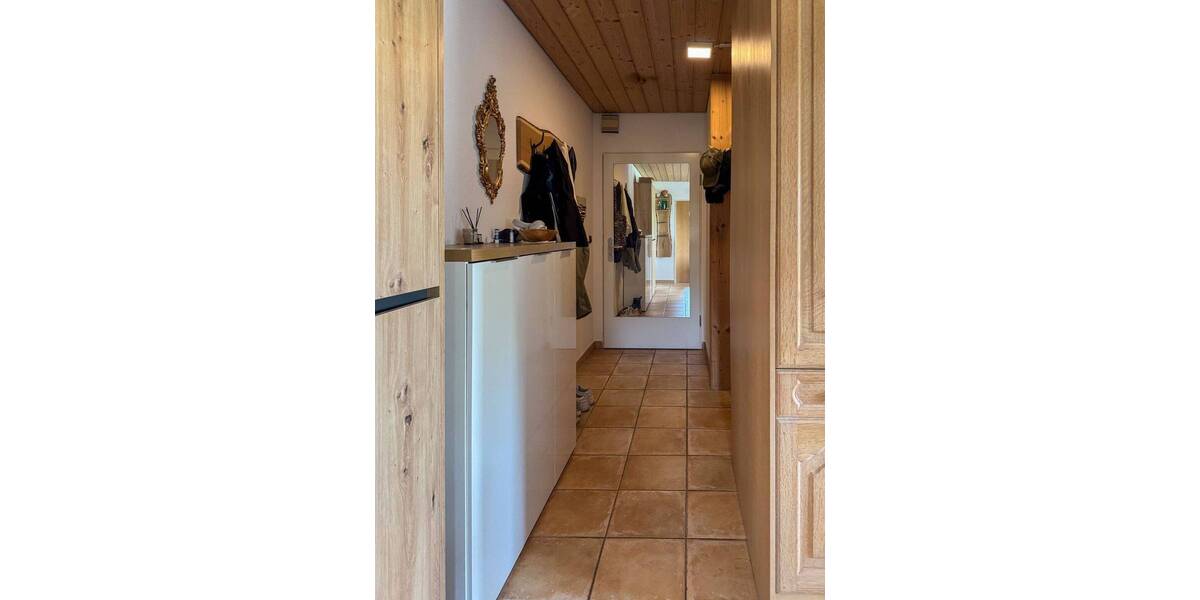 Etagenwohnung Stephanskirchen Schloßberg - 2 Zimmer, 80 m&sup2;, 980&euro; | Angebot:26643451