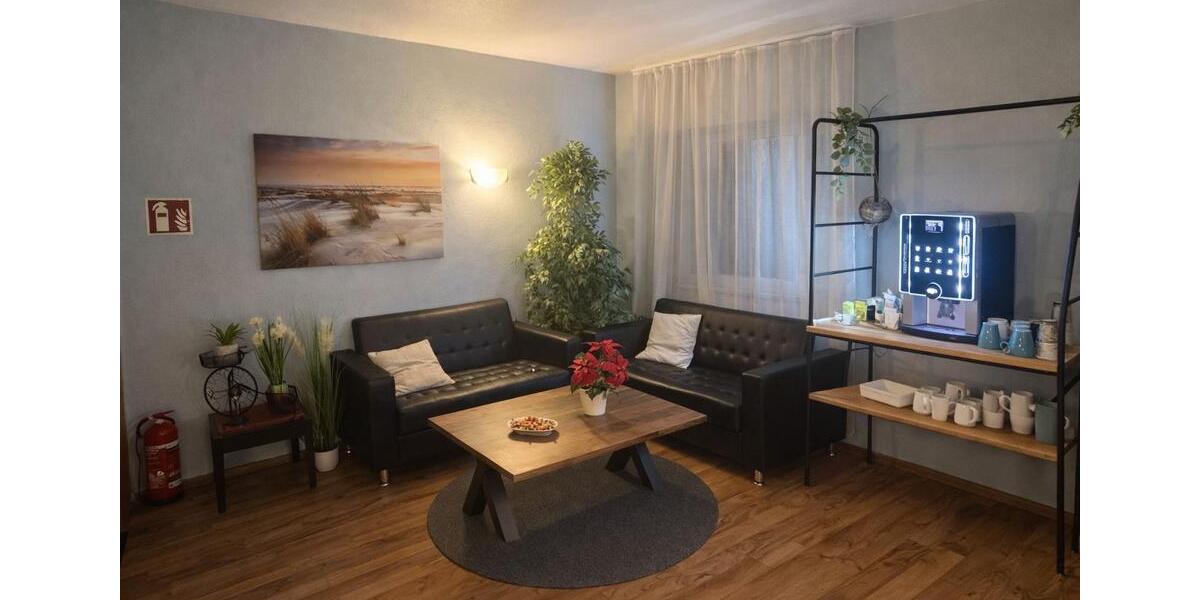 Etagenwohnung Hagen im Bremischen - 8 Zimmer, 400 m&sup2;, 20&euro; | Angebot:25340503