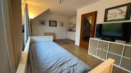 Dachgeschoßwohnung Düsseldorf Stadtbezirk 8 - 2 Zimmer, 50 m&sup2;, 700&euro; | Angebot:26024003
