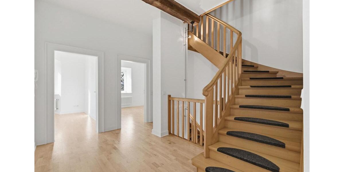 Maisonettenwohnung Swisttal - 6 Zimmer, 235 m&sup2;, 2.100&euro; | Angebot:26678943