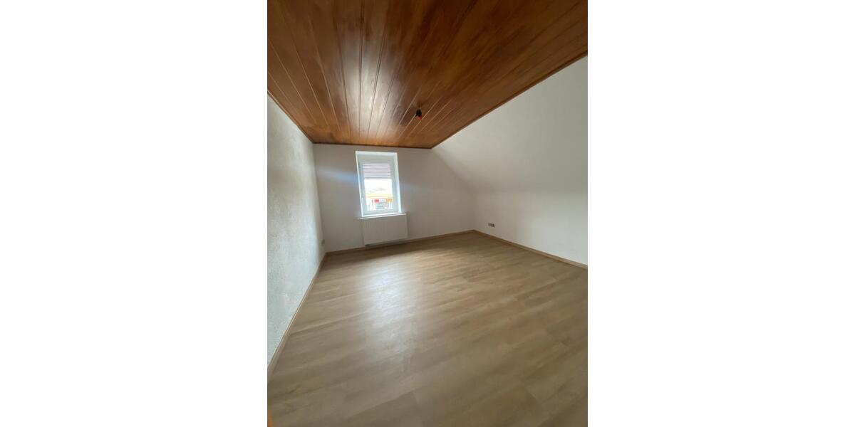 Reihenhaus Zweibrücken - 5 Zimmer, 115 m&sup2;, 1.300&euro; | Angebot:24791425