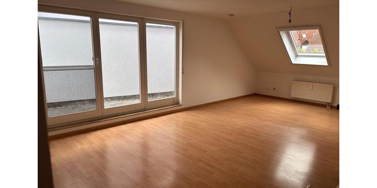 Dachgeschoßwohnung Bad Wimpfen - 3 Zimmer, 73 m&sup2;, 880&euro; | Angebot:25799821