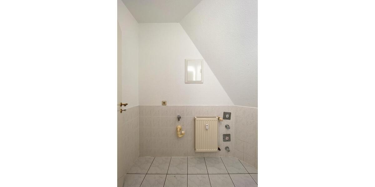 Dachgeschoßwohnung Naumburg (Saale) - 3 Zimmer, 79 m&sup2;, 500&euro; | Angebot:25719590