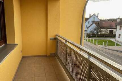 Wohnung zum Mieten in Regenstauf-Steinsberg 890 € 100 m² 3 zimmer