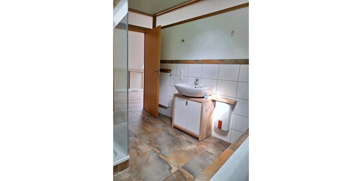 Dachgeschoßwohnung Nettetal - 1 Zimmer, 72 m&sup2;, 830&euro; | Angebot:25180569