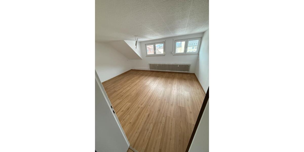 Mehrfamilienhaus, Wohnhaus Albstadt Gemarkung Onstmettingen - 4 Zimmer, 78 m&sup2;, 900&euro; | Angebot:24806444