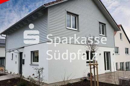 Haus zum Mieten in Pleisweiler-Oberhofen 1.590 € 149 m² 5 zimmer