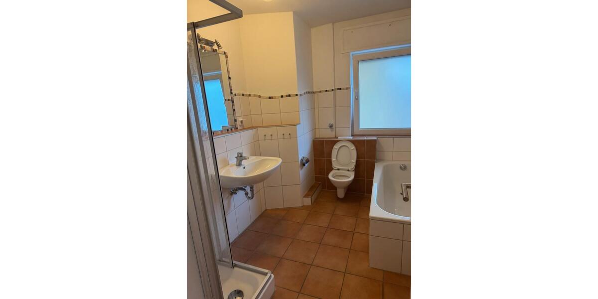 Etagenwohnung Siegen Dillnhütten - 2 Zimmer, 90 m&sup2;, 870&euro; | Angebot:25872740