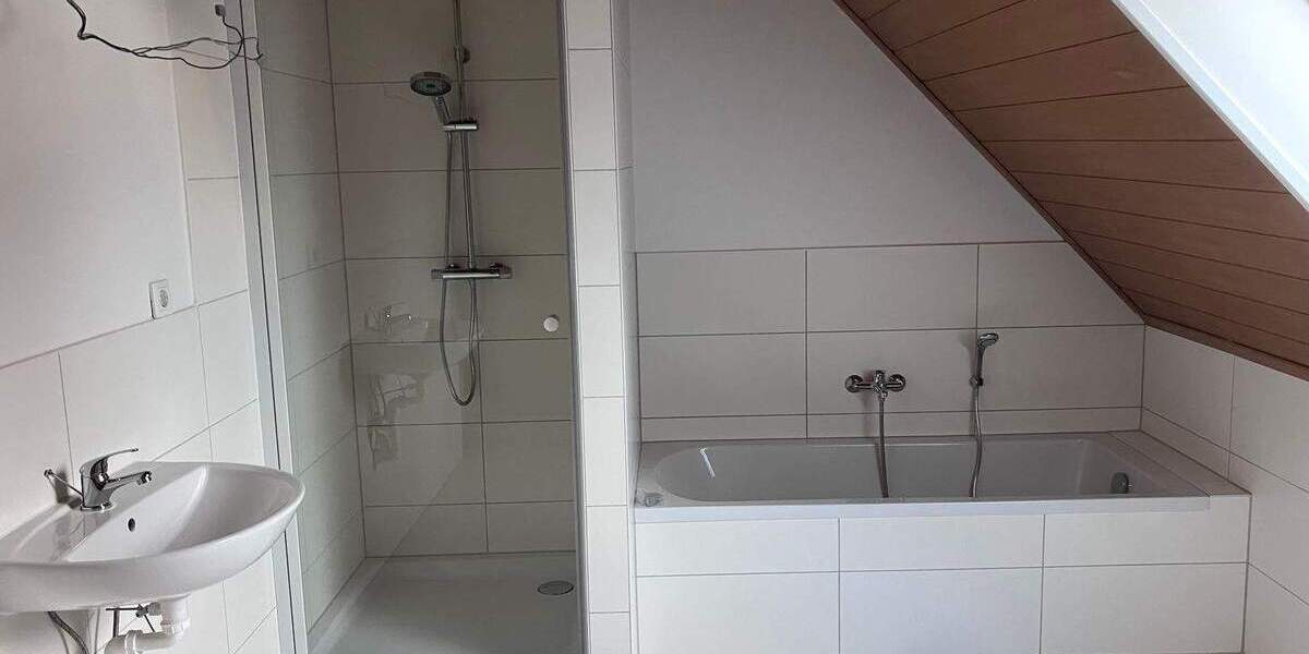Etagenwohnung Erlangen Hüttendorf - 3 Zimmer, 85 m&sup2;, 850&euro; | Angebot:24632664