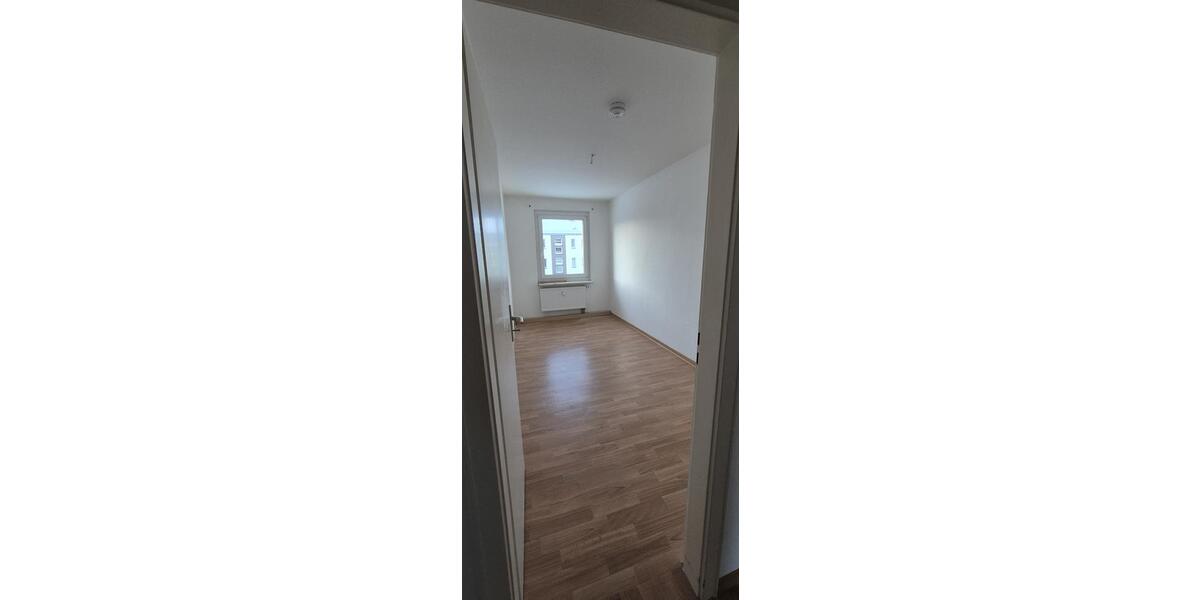 Etagenwohnung Kamenz - 4 Zimmer, 69 m&sup2;, 480&euro; | Angebot:25721643