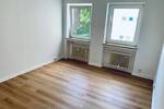 Renovierte 2-Zimmer-Wohnung mit 2 Balkonen 2 Stellpl. in Bestlage von D-Oberkassel