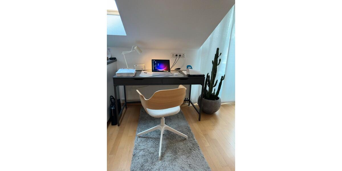 Dachgeschoßwohnung Sindelfingen Sindelfingen (Stadt) - 2.5 Zimmer, 52 m&sup2;, 1.100&euro; | Angebot:26582432