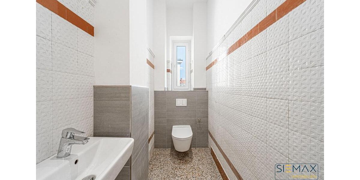 Etagenwohnung Augsburg - 8 Zimmer, 240 m&sup2;, 3.600&euro; | Angebot:26368470
