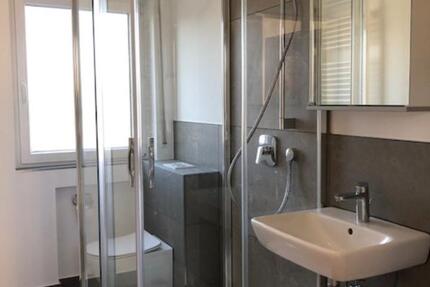 3-ZKB, EBK, Balkon, 2. OG mit Garage u. Stellplatz in Koblenz 3 zimmer