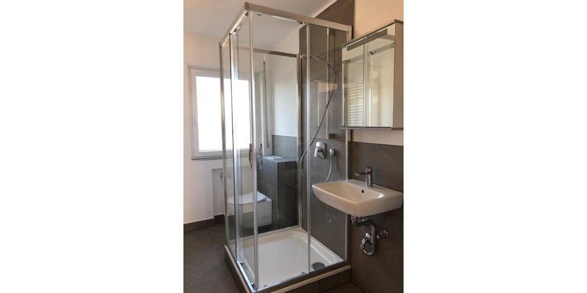 3-ZKB, EBK, Balkon, 2. OG mit Garage u. Stellplatz in Koblenz 3 zimmer