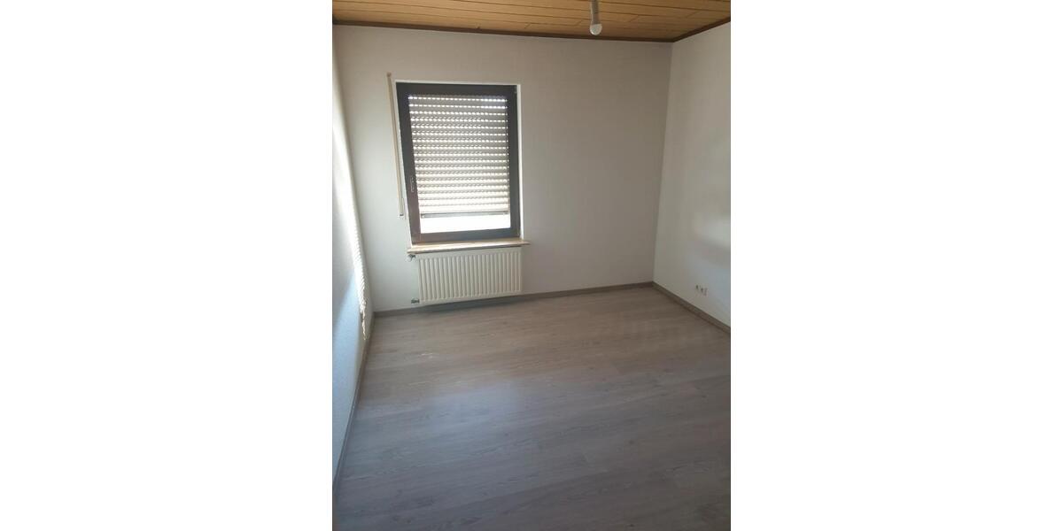 Etagenwohnung Rüdesheim am Rhein - 4 Zimmer, 85 m&sup2;, 650&euro; | Angebot:26267005