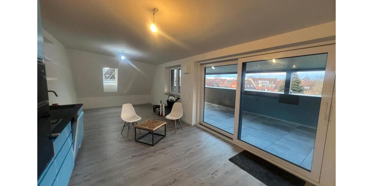Dachgeschoßwohnung Kiel Friedrichsort - 3.5 Zimmer, 100 m&sup2;, 1.650&euro; | Angebot:26145907