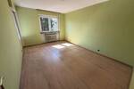 Etagenwohnung Saarbrücken Brebach-Fechingen - 3 Zimmer, 94 m&sup2;, 700&euro; | Angebot:26092634