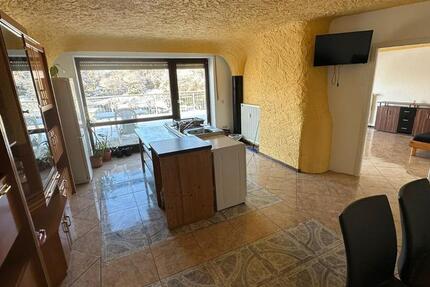 Mit Terrasse-helle, teilmöblierte 2,5-Zimmer Wohnung zu vermieten 2.5 zimmer