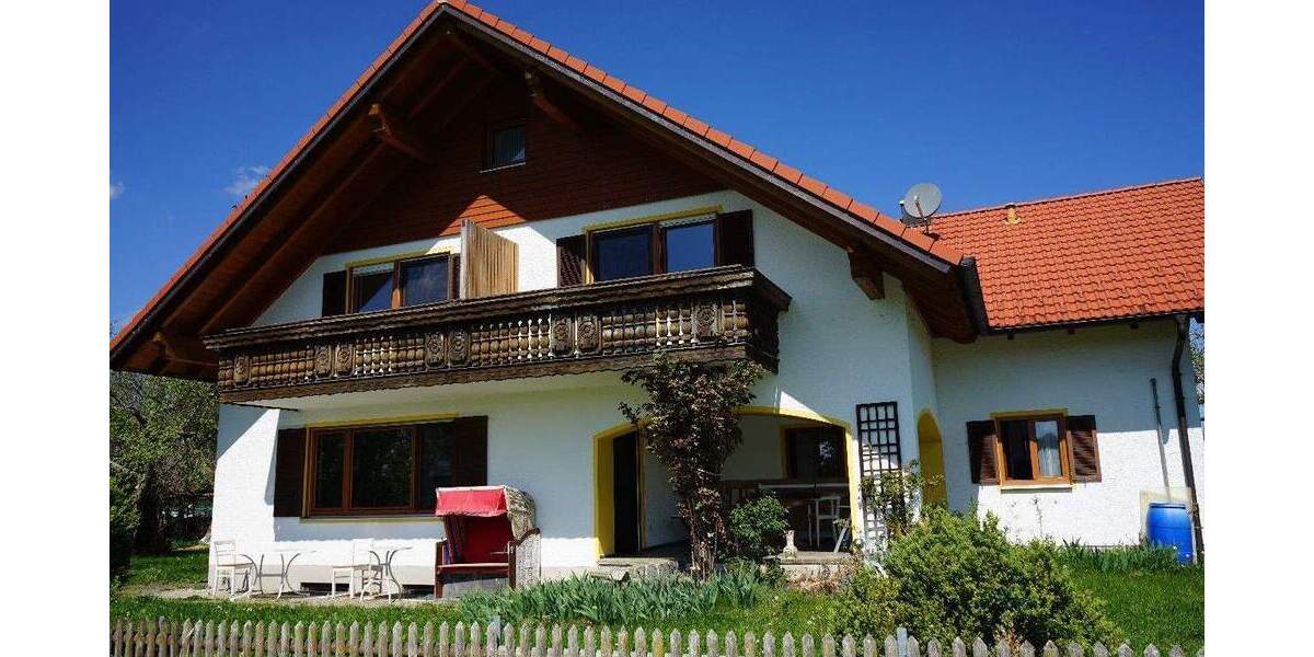 NEU! Liebenswerte Doppelhaushälfte mit großem Garten! 3 zimmer