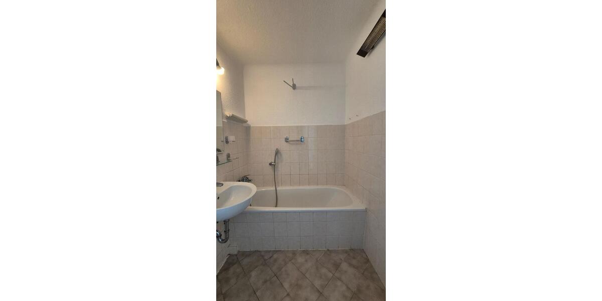Etagenwohnung Sömmerda - 3 Zimmer, 60 m&sup2;, 550&euro; | Angebot:26056117