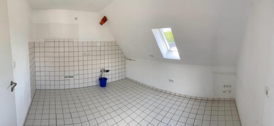 Dachgeschoßwohnung Siegen - 3 Zimmer, 64 m&sup2;, 680&euro; | Angebot:24886251
