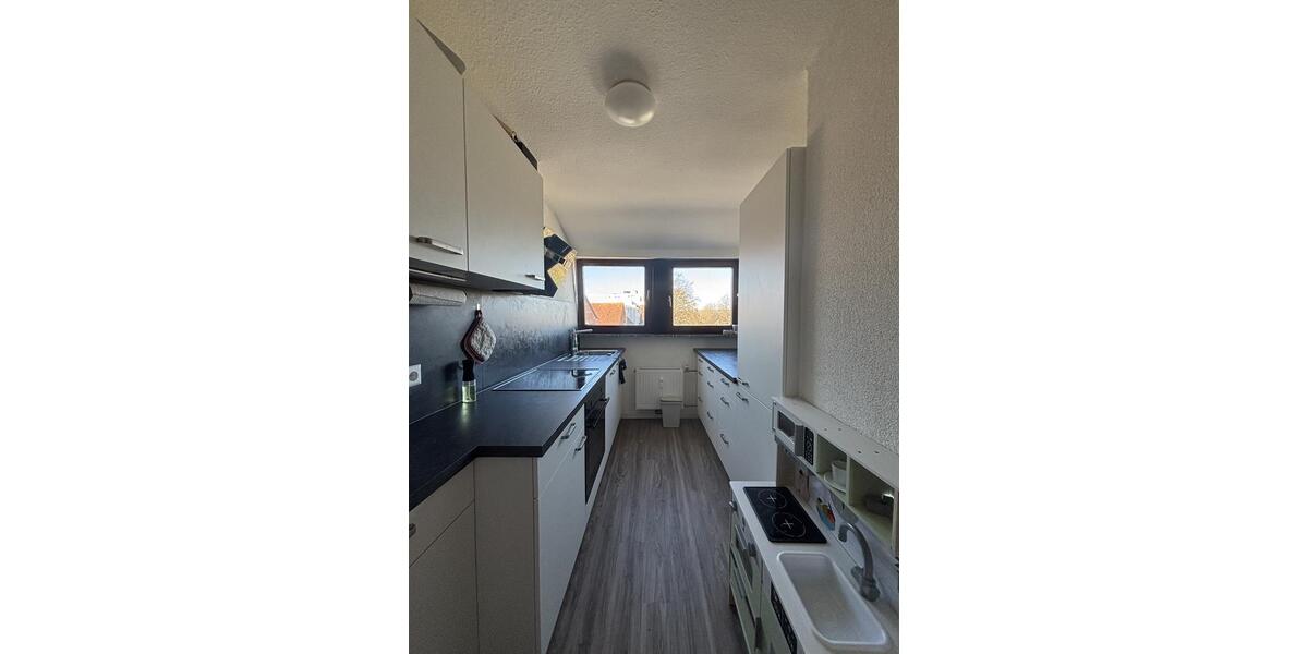 Dachgeschoßwohnung Pleidelsheim - 3 Zimmer, 65 m&sup2;, 910&euro; | Angebot:25418884