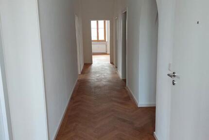 Wohnung Straubing - 4 Zimmer, 143 m&sup2;, 1.573&euro; | Angebot:24613230